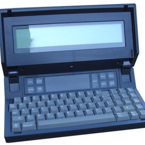 Gavilan SC (1983): Αν και κυκλοφόρησε μετά το GrID Compass, υπήρξε το πρώτο σύγχρονο (και πλήρες) laptop, διαθέτοντας ενσωματωμένο FDD και όντας το πρώτο -και για αρκετά χρόνια το μόνο- σύστημα με touchpad. Δυστυχώς καθυστέρησε να κυκλοφορήσει και βρήκε μπροστά του πολύ πιο ισχυρό και φθηνό πλέον ανταγωνισμό. Κάτι που οδήγησε την μικρή εταιρεία κατασκευής του στην πτώχευση.