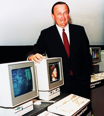 William C. Lowe - ο πατέρας του IBM-PC
